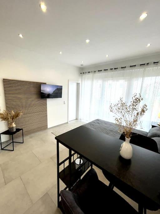Bahnhofsapartment Loerrach Bagian luar foto